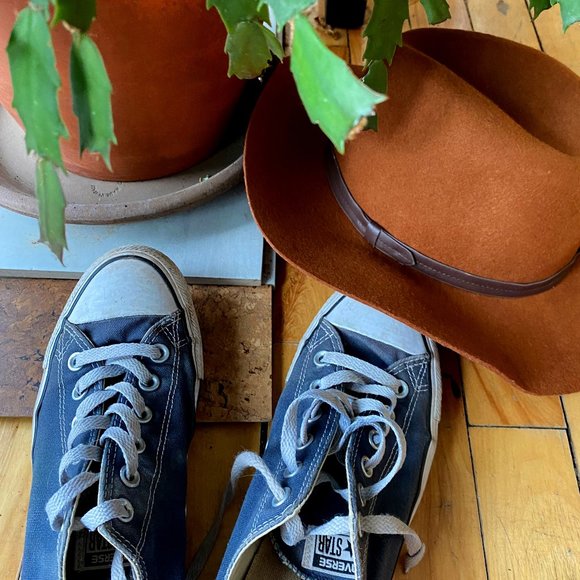 second-hand Converse. Very good condition. - Picture 1 of 5